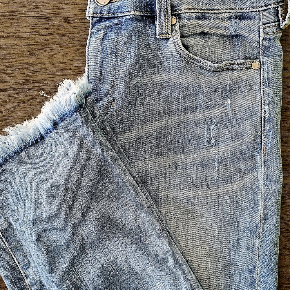 Liverpool Light Blue Distressed Cropped Jeans